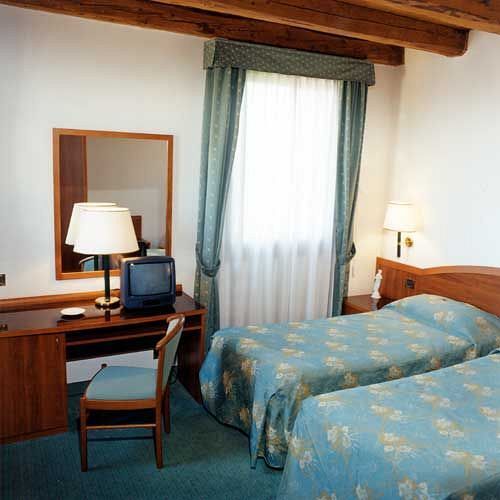 Hotel Villa Altura Ospedaletto Euganeo Exterior photo